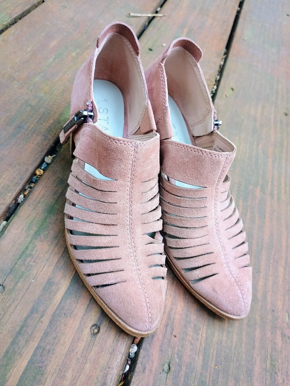 1.State Arnet Blush Suede Cutout Ankle Booties Low Heel Size 6